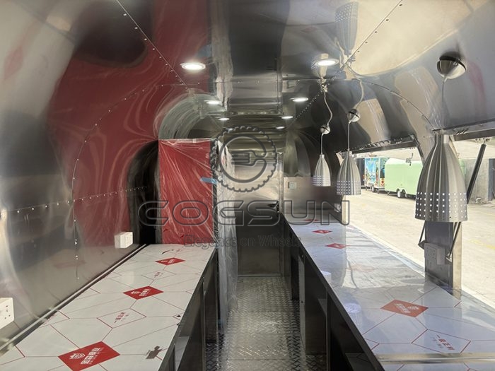 19.7FT Light Freen Airstream Food Trailer