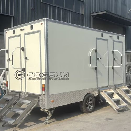 4 Station Restroom Trailer Luxury Portable Toilet Trailer For Events